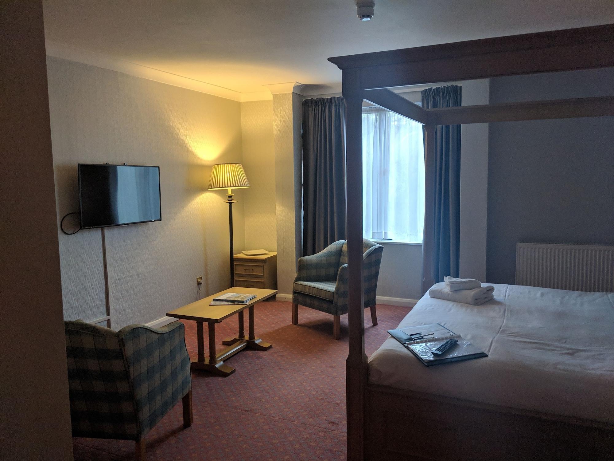 Western Hotel 4*
